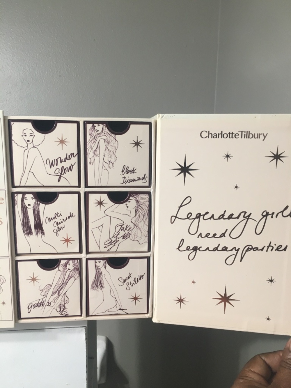 Charlotte Tilbury - Charlotte’s World Of Legendary Parties advent (8 items) - Picture 6 of 13